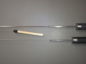 0,4mm und 1,3 mm mit Größenmaßstab Streichholz