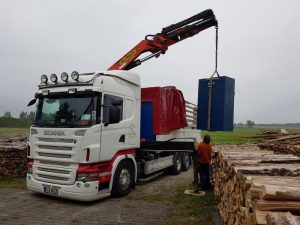 Krantransport eines über 5t schweren E 10 Tresores